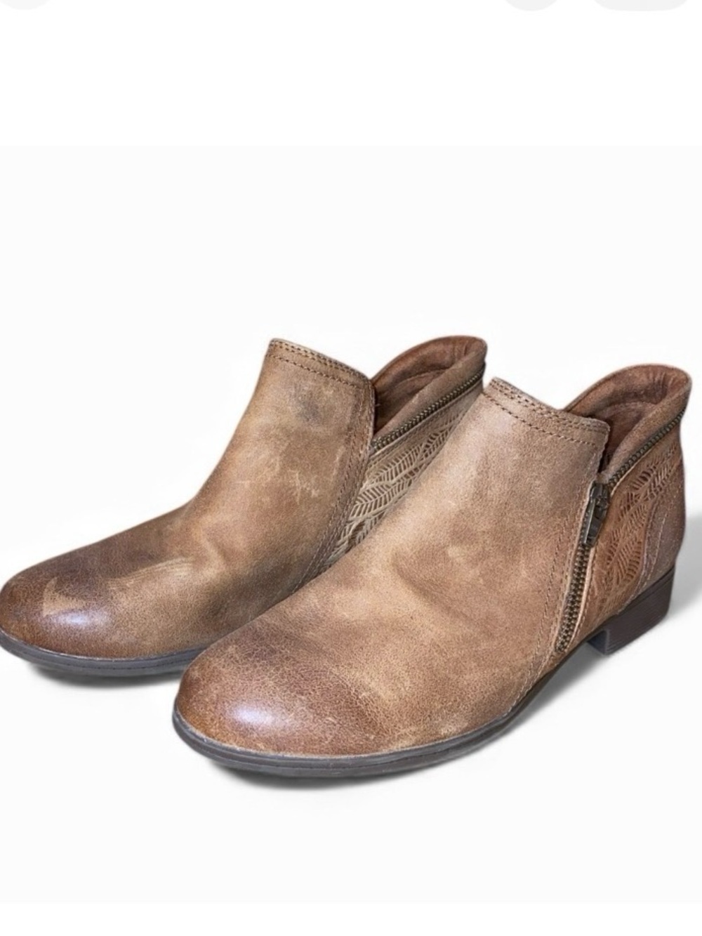 COBB HILL ANKLE BOOTIE Distressed Western Style Suede in Camel Tan Size 8